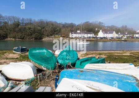 Quai rouge Bay sur l'île d'Anglesey au nord du Pays de Galles Banque D'Images