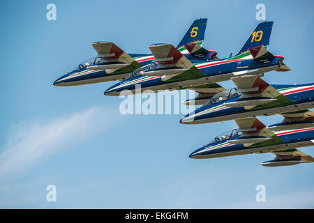 Armée de l'air italienne Frecce Tricolori Display Team RIAT 2014 - Aermacchi À-339A Banque D'Images