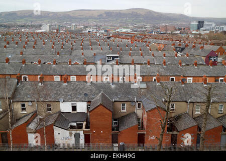 Vue sur vieux salon rempli d'habitation victorienne avec terrasse au sud de l'Irlande du Nord Belfast ni Banque D'Images