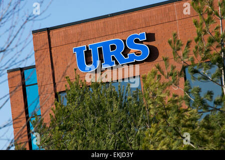 Un logo affiche à l'extérieur de l'extérieur d'un bâtiment occupé par URS. Banque D'Images