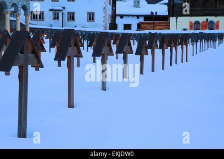 Saas Grund cimetière, Alpes, Suisse Banque D'Images