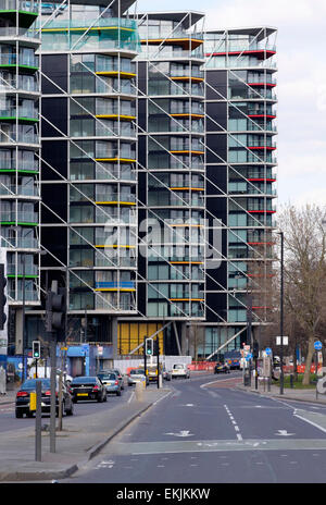 27 mars 2015 - Londres : Nine Elms Lane et le presque terminé Riverlight le développement, Londres Banque D'Images