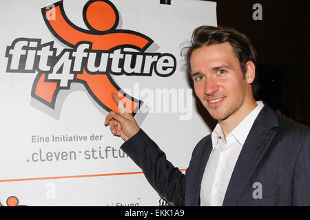 Felix Neureuther amis pour les enfants au Sofitel Hotel Bayerpostl gala mettant en vedette : Felix Neureuther Où : Erfurt, Allemagne Quand : 06 Oct 2014 Banque D'Images