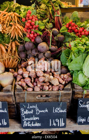 Des légumes biologiques produisent des aliments locaux Banque D'Images