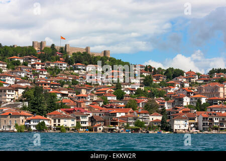 Tsar Samuil la forteresse avec la ville d'Ohrid sur la rive du lac Ohrid, République de Macédoine Banque D'Images