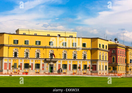 Ministère de la défense en place Skanderbeg, Tirana, Albanie Banque D'Images