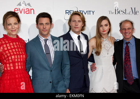 Le meilleur de moi Premiere du Regal 14 théâtres à LA LIVE, à Los Angeles, CA avec : Michelle Monaghan,James Marsden,Luke Bracey,Liana Liberato,Michael Hoffman Où : Los Angeles, California, United States Quand : 08 Oct 2014 Banque D'Images