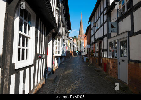 Church Lane historique menant à St Michel et tous les Anges en Ledbury, Herefordshire, Angleterre. Banque D'Images