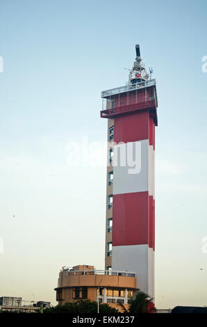 Avis de phare à Marina beach, Chennai, Tamil Nadu, Inde Banque D'Images
