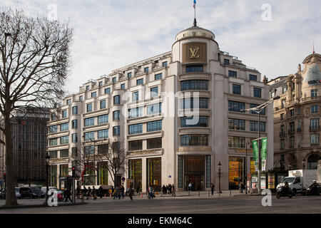 Le Louis Vuitton flagship store sur les Champs Elysées à Paris Banque D'Images