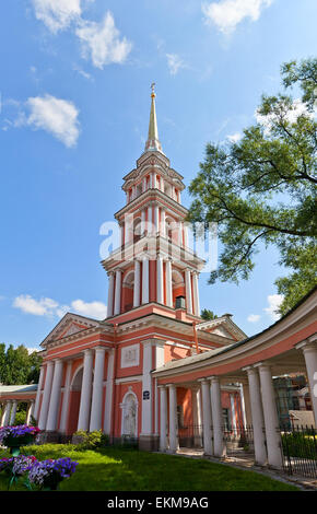 Clocher (vers 1812) de l'Exaltation de la Sainte Croix (Cossack) Cathédrale de Saint Petersburg, Russie. Postnikov architecte Banque D'Images