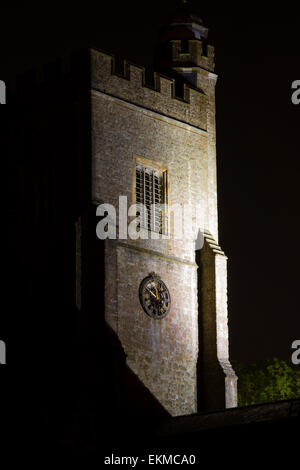 Une photographie de nuit de St Nicholas Church Sevenoaks Kent Banque D'Images