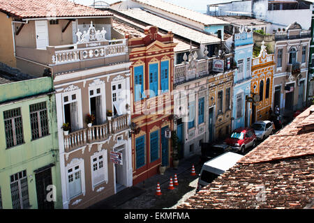Salvador de Bahia, Brésil, Ladeira do Carmo, maisons de l'ère coloniale de rue avec Pousadas Banque D'Images