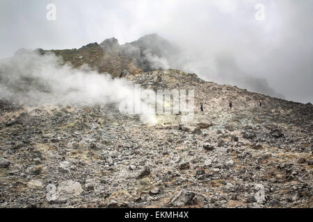 Volcan Sibayak près de Berastagi, dans le nord de Sumatra, Indonésie Banque D'Images