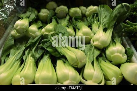 Les légumes au marché Pikes Place à Seattle, Washington, USA. Banque D'Images