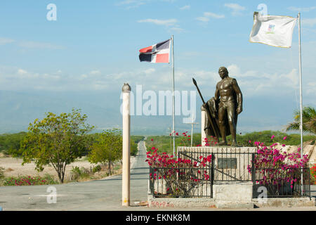 Dominikanische Republik, Südwesten, Halbinsel Baoruco, indianischen Nationalhelden des Statue d'Enriquillo an der Strasse von Bara Banque D'Images