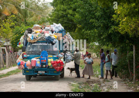 Dominikanische Republik, Südwesten, Halbinsel Baoruco, Bergdorf an der Strasse von Enriquillo nach Polo Banque D'Images