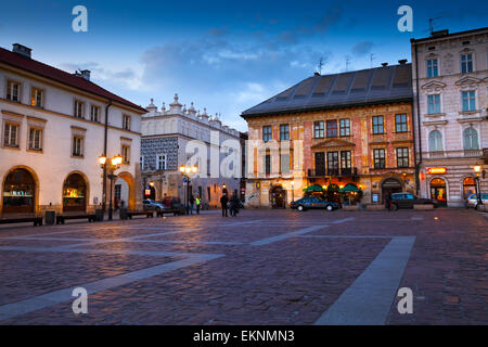 Une place de la vieille ville de Cracovie, Pologne Banque D'Images