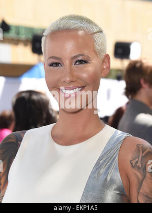 Los Angeles, Californie, USA. Apr 12, 2015. L'Amber Rose arrive pour les MTV Movie Awards 2015 au Nokia Theater. © Lisa O'Connor/ZUMA/Alamy Fil Live News Banque D'Images