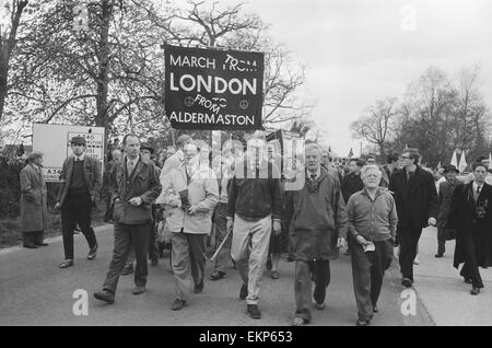 Aldermaston à Londres, le 31 mars mars 1961. Photo : Michael Foot MP Membre du Parlement pour l'Ebbw Vale *** *** Local Caption Campagne pour le désarmement nucléaire Banque D'Images
