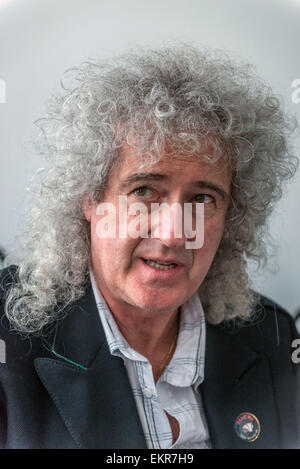 Brighton, UK. 13 avril, 2015. Militant et le guitariste Brian May d'être interviewé à l'école de Brighton BIMM. Crédit : Andrew Hasson/Alamy Live News Banque D'Images