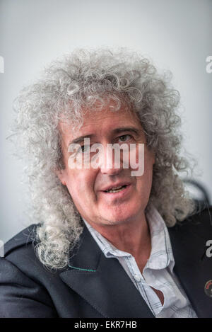 Brighton, UK. 13 avril, 2015. Militant et le guitariste Brian May d'être interviewé à l'école de Brighton BIMM. Crédit : Andrew Hasson/Alamy Live News Banque D'Images