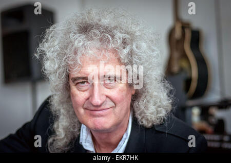 Brighton, UK. 13 avril, 2015. Militant et le guitariste Brian May d'être interviewé à l'école de Brighton BIMM. Crédit : Andrew Hasson/Alamy Live News Banque D'Images