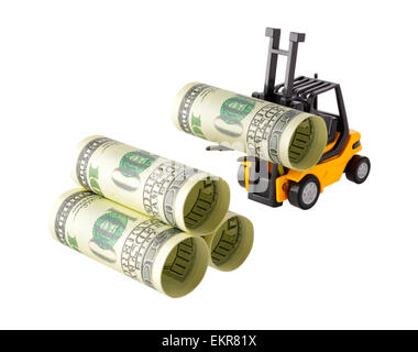 Objets isolés : financial concept, chariot élévateur jaune empiler jusqu'à cent dollars, que des tubes laminés, isolé sur blanc ba Banque D'Images