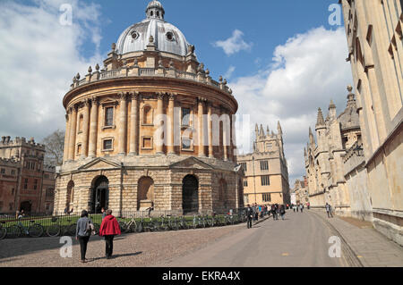 La Radcliffe Camera et Catte Street, Oxford, Oxfordshire, Angleterre. Banque D'Images