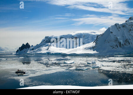 L'Île Danco ou Isla Dedo est une île au large de l'Antarctique, 1 milles marins (2 km) de long située dans la partie sud du Canal Errera, Banque D'Images