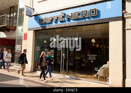 Café bar Caffe Nero, Church Street, Cambridge, England UK Banque D'Images