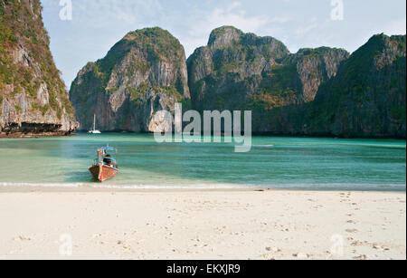 Tropical beach, Maya Bay, Thaïlande Banque D'Images