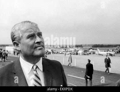 Wernher Von Braun l'ancien scientifique de fusée qui est crédité de l'invention de la fusée V2 utilisés pour bombarder Londres dans la dernière année de la guerre. Qui a également créé la fusée Saturn V qui a effectué les astronautes américains sur la lune est vue ici Banque D'Images