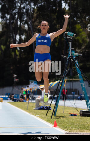 Maurren Maggi un athlète brésilien qui a remporté la médaille d'or olympique en saut en 2008. Ici concurrentes en 2015 à l'UCLA/RJ répondre JJK Banque D'Images