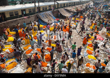 Malik Ghat Marché aux fleurs à Calcutta (Kolkata) Banque D'Images