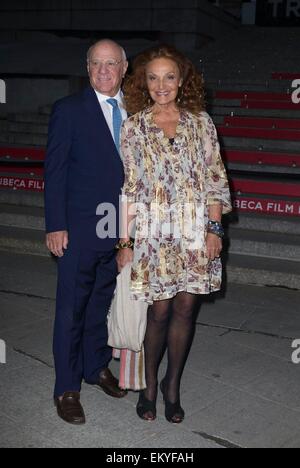 New York, NY, USA. 14 avr, 2015. Barry Diller, Diane von Furstenberg au niveau des arrivées pour VANITY FAIR Partie au Tribeca Film Festival 2015, l'Hôtel de ville de New York, New York, NY Le 14 avril 2015. Crédit : Lev Radin/Everett Collection/Alamy Live News Banque D'Images