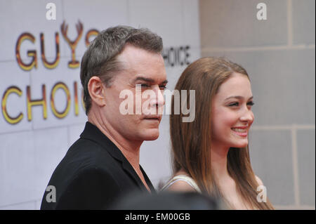 LOS ANGELES, CA - 3 juin 2012 : Ray Liotta & fille Karsen à Spike TV's Guys Choice Awards 2012 sur Sony Studios, Culver City, CA. Banque D'Images