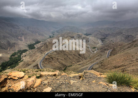 Magnifique vue depuis le sommet du col de Tizi n'Tichka, Atlas, Maroc Banque D'Images