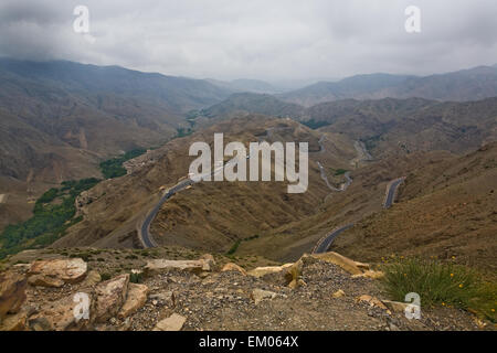 Magnifique vue depuis le sommet du col de Tizi n'Tichka, Atlas, Maroc Banque D'Images