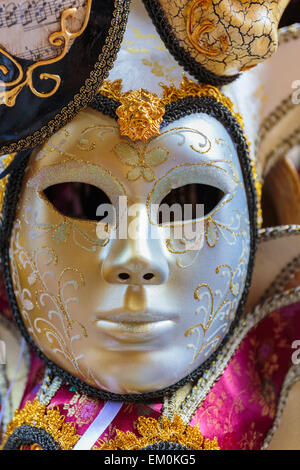 Masque de la couleur typique du carnaval de Venise, Venise, Italie Banque D'Images