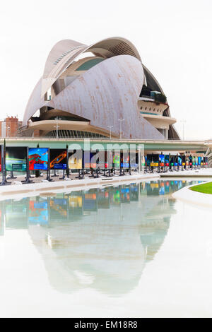 Extérieur de Palau de les Arts Reina Sofia à Valence Espagne Banque D'Images