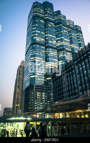 Sur Bangkok Nonsi, avec des gratte-ciel et moderne. Centre des affaires et des finances de Bangkok est situé autour de Chong Nonsi B Banque D'Images