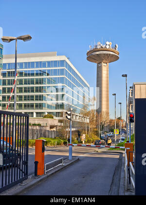 La Tour Reyers tour de télécommunication de la télévision nationale belge, la RTBF et VRT. Il est situé à Bruxelles Banque D'Images