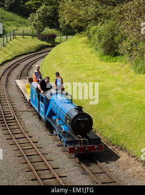 Royaume-uni, Angleterre, dans le Yorkshire, Scarborough, North Bay Railway locomotive hydraulique diesel Poseidon, faite en 1933 Banque D'Images