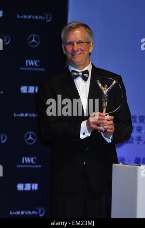 Shanghai, Chine. 15 avril, 2015. Laureus World Action sportif de l'année 2015 gagnant et parachutiste Alan Eustace. Credit : Marcio Machado/ZUMA/Alamy Fil Live News Banque D'Images