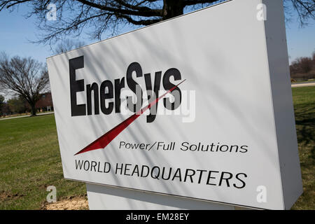 Un logo signer devant le siège de Enersys à Reading, Pennsylvanie. Banque D'Images