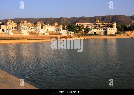 Lac Pushkar et temples, Rajasthan, Inde Banque D'Images