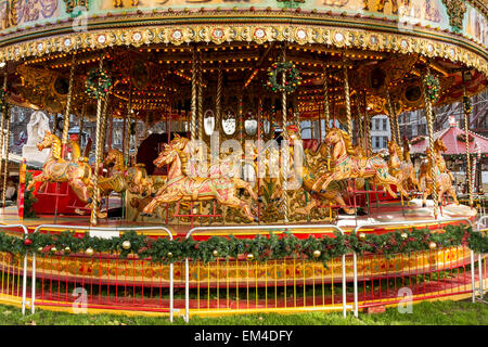 Vide merry-go-round à Leicester Square, London, UK Banque D'Images