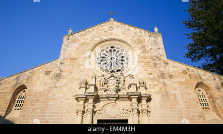 Cathédrale de l'Annonciation (12ème siècle) dans Otranto, une ville dans la province de Lecce, Pouilles, Italie. Banque D'Images