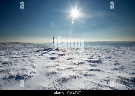 Standing Stone, Blakey Ridge, North York Moors National Park en hiver Banque D'Images